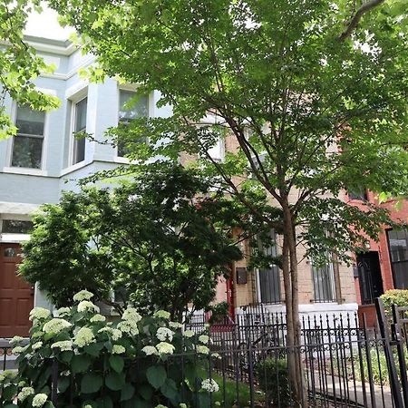3-Bedroom House With Cute Patio Explore Dc On Foot Washington Kültér fotó
