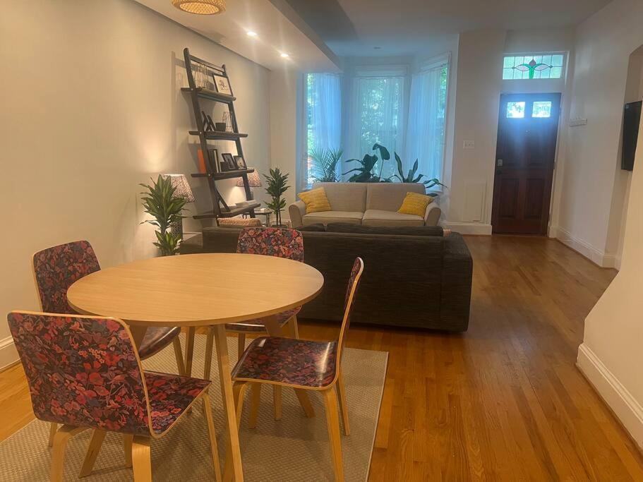 3-Bedroom House With Cute Patio Explore Dc On Foot Washington Kültér fotó
