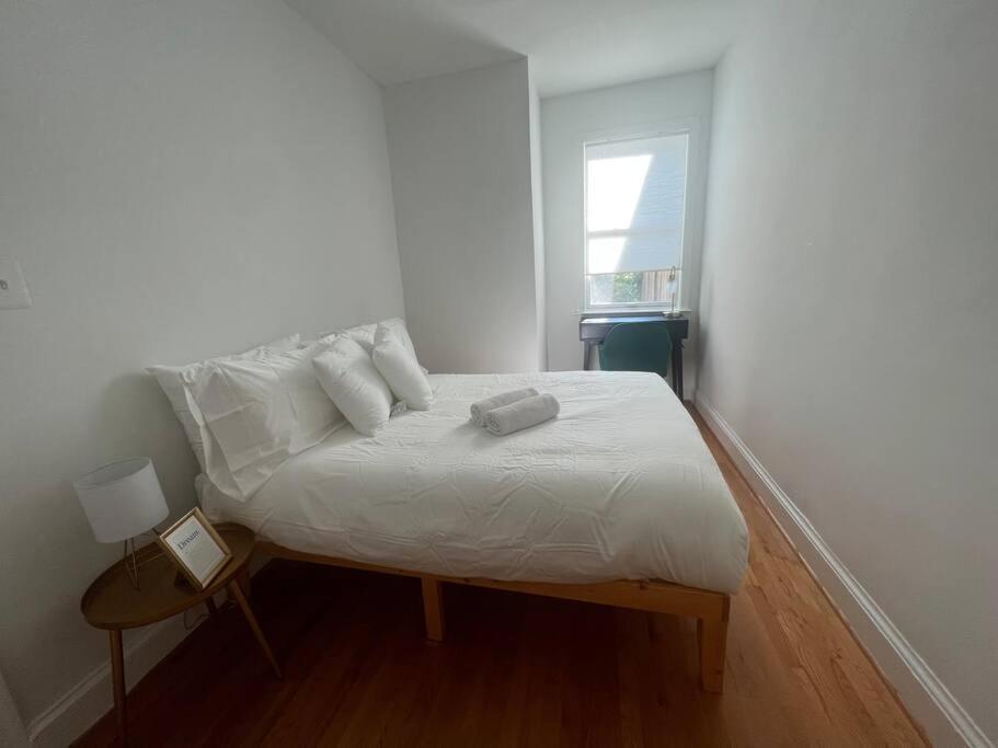 3-Bedroom House With Cute Patio Explore Dc On Foot Washington Kültér fotó